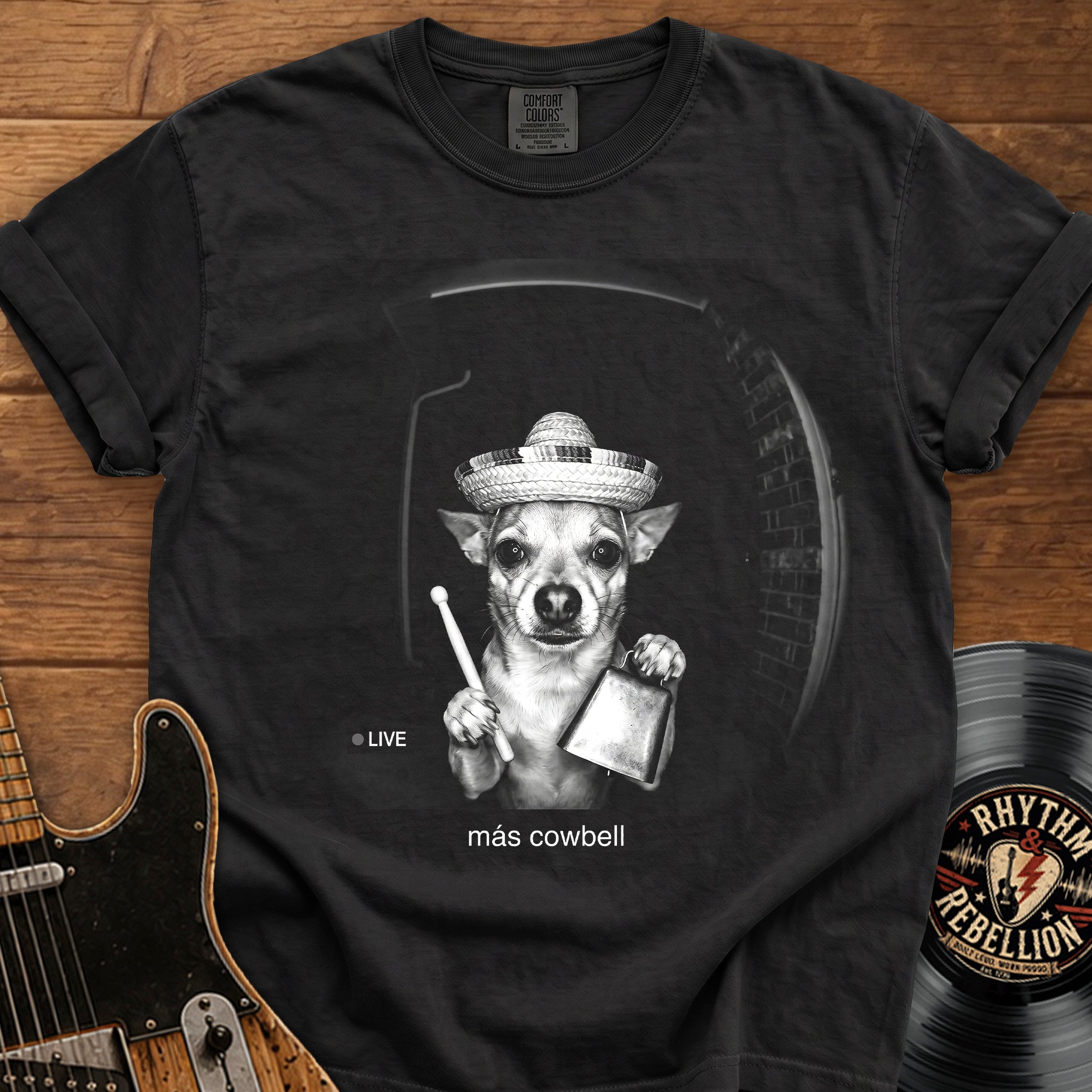 'más cowbell!' Chihuahua with Sombrero Graphic Tee